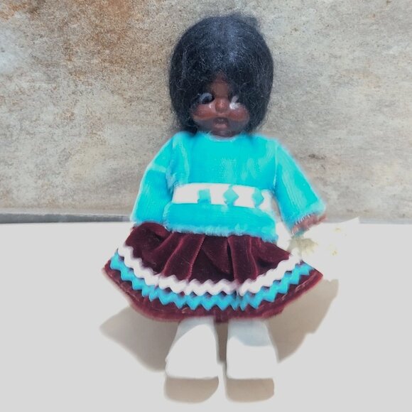 Carlson Navaho Princess Collector Doll - Picture 13 of 14